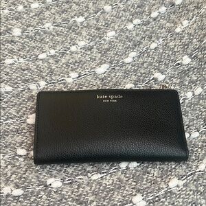 NWT Kate Spade Wallet Pebble leather